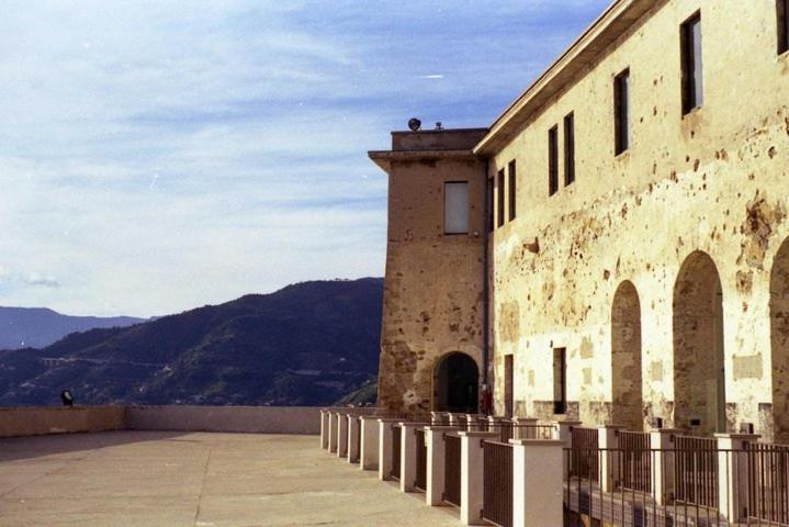 Casa Luna Ventimiglia Exterior photo